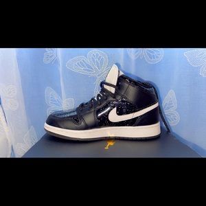 Air Jordan 1 mid gold glitter